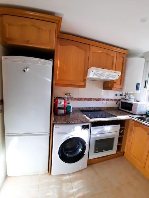 Naranja Apartament On The Beach 2 Bedrooms أوروبيسا ذيل مار المظهر الخارجي الصورة