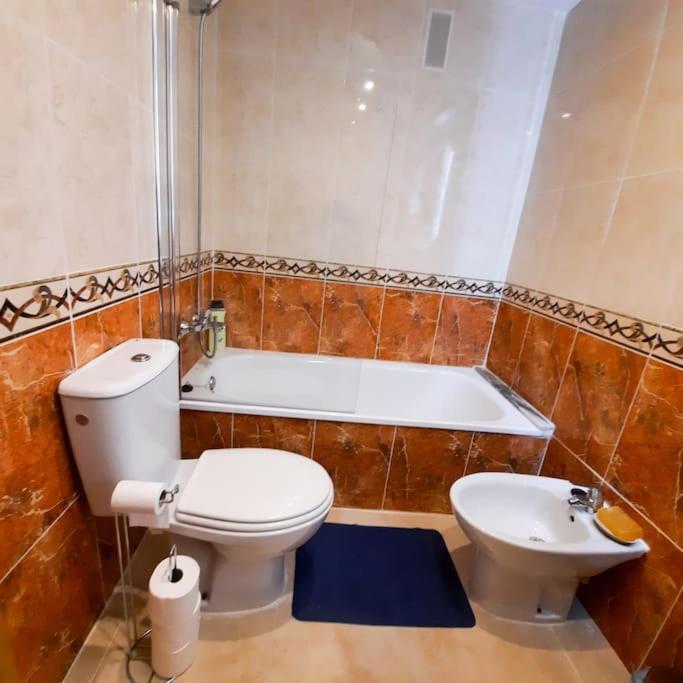 Naranja Apartament On The Beach 2 Bedrooms أوروبيسا ذيل مار المظهر الخارجي الصورة